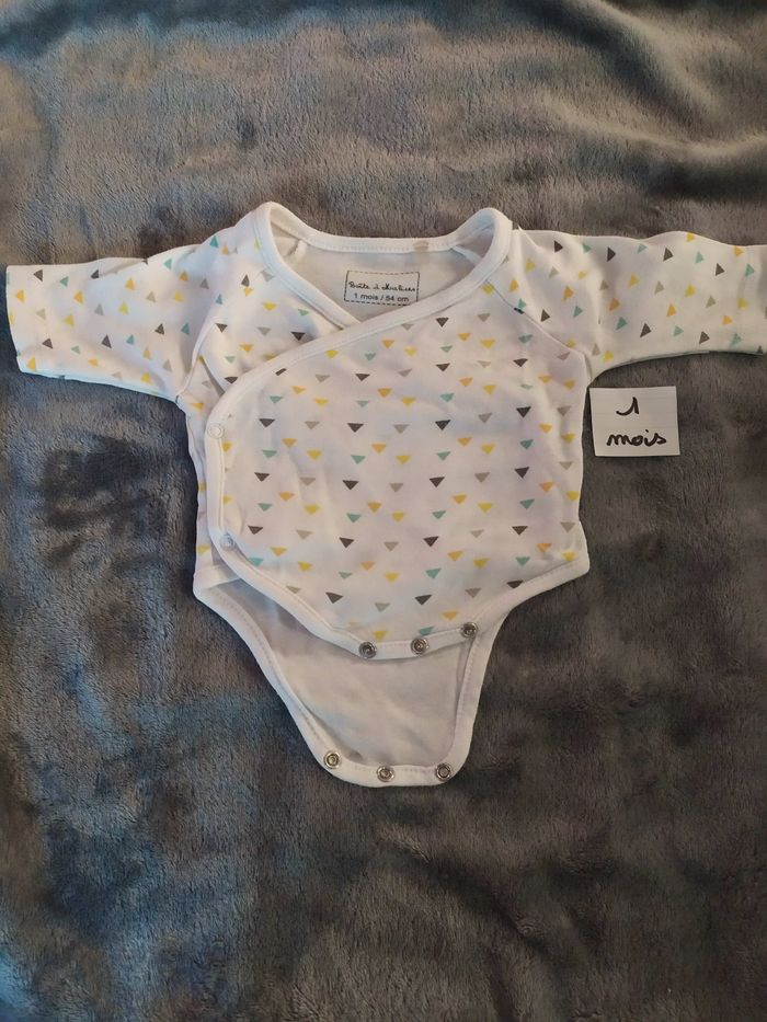 Lot 5bodys 1 mois - photo numéro 5