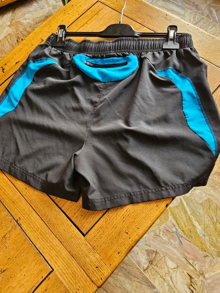 Short homme 🚹 L - photo numéro 5