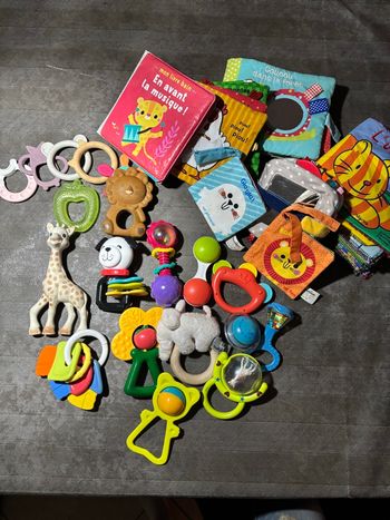 Lot jouets d'éveil 