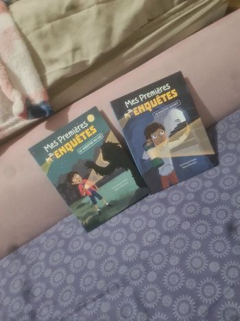 Lot deux livres mes premières enquetes