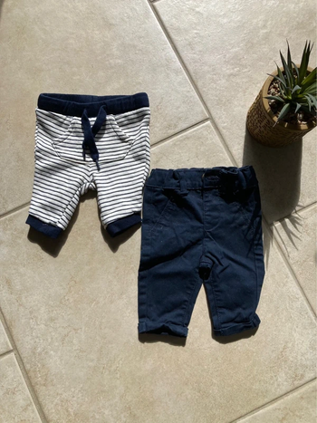 Lot de 2 pantalons garçon taille 1 mois