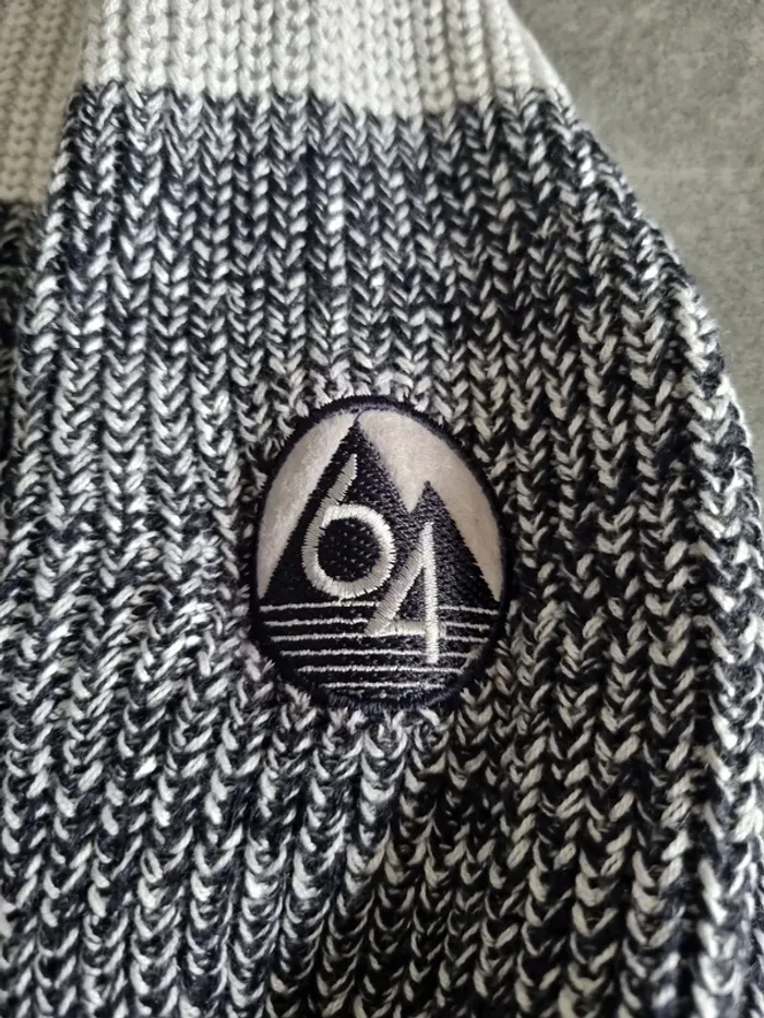 Pull 64 - photo numéro 5