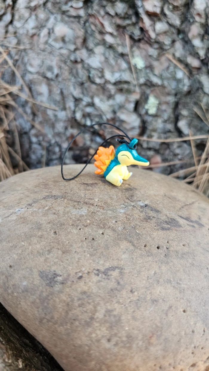 Super petite figurine Pokemon Nintendo porte clé hericendre - photo numéro 2