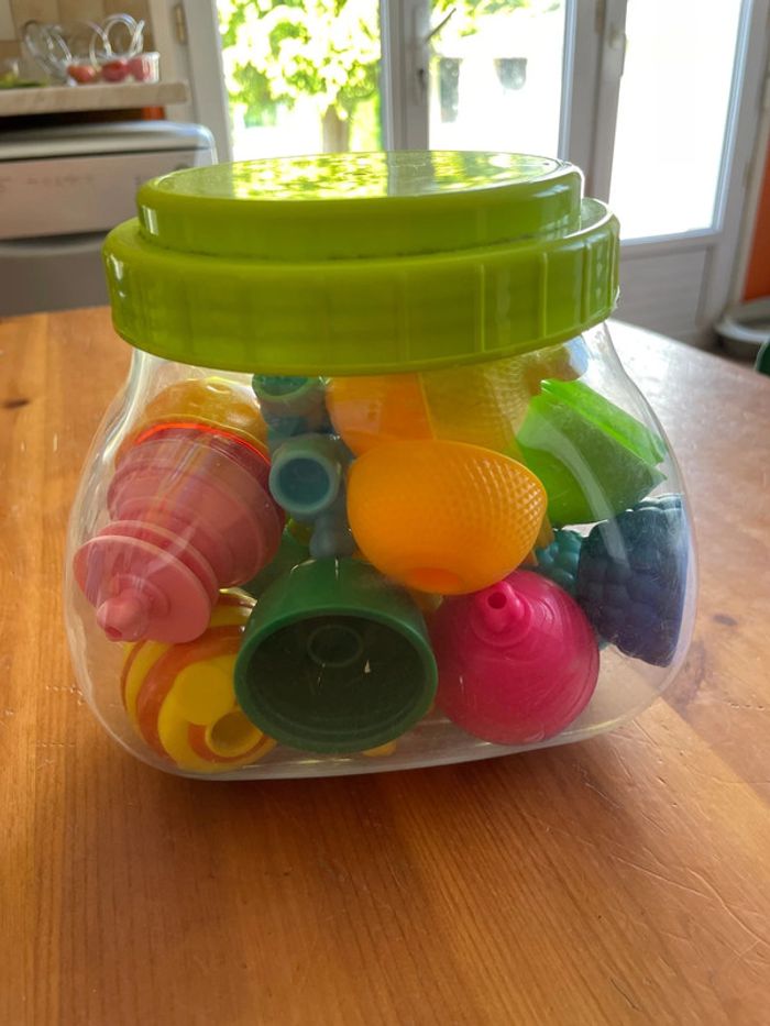 Jeu de pièces à emboîter