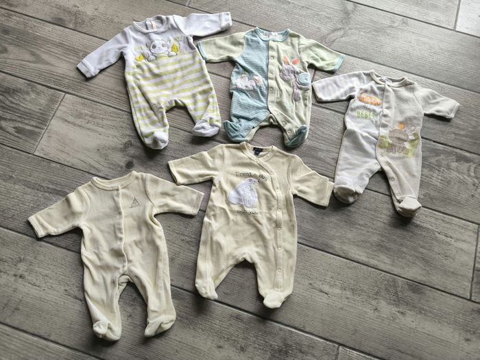 Lot grenouillères pyjamas