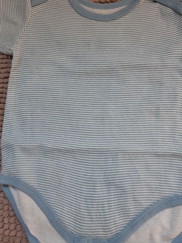 Bodies 18 mois - photo numéro 2