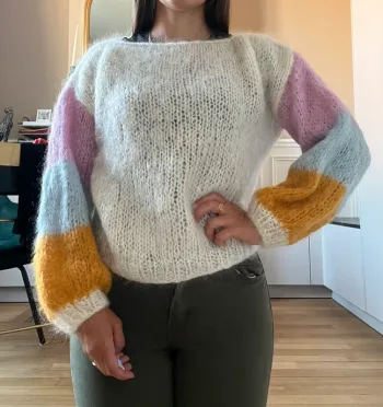 Pull en laine les mains de mamie