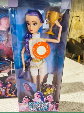 Poupée K-pop demon hunter