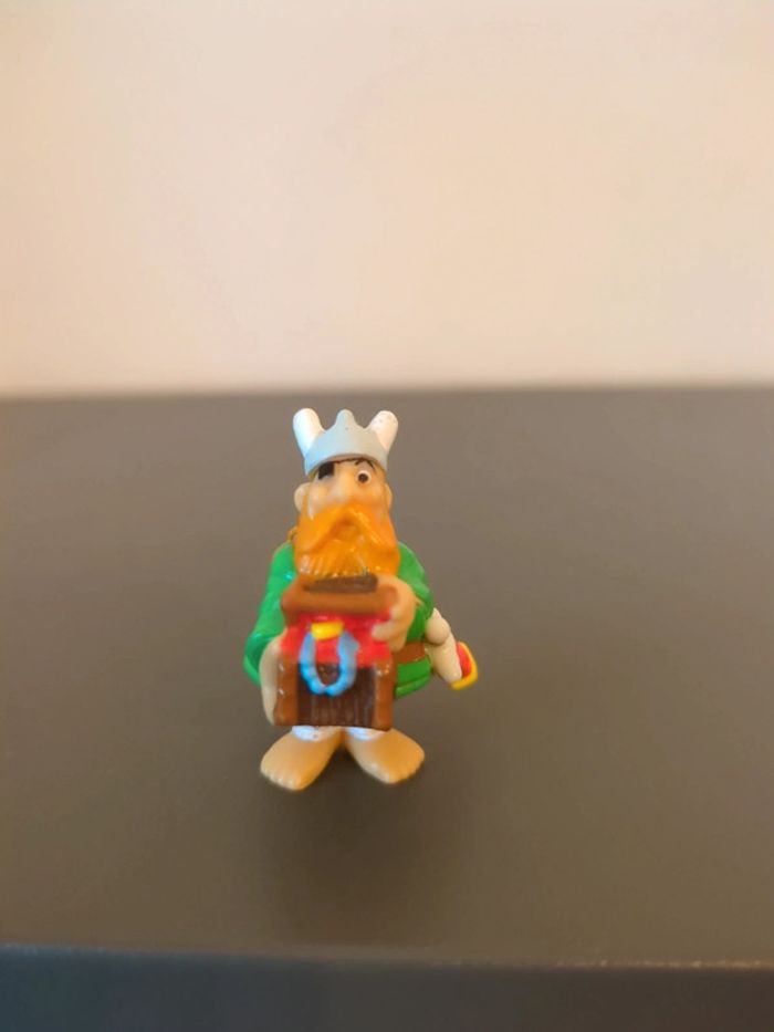 figurine kinder Astérix