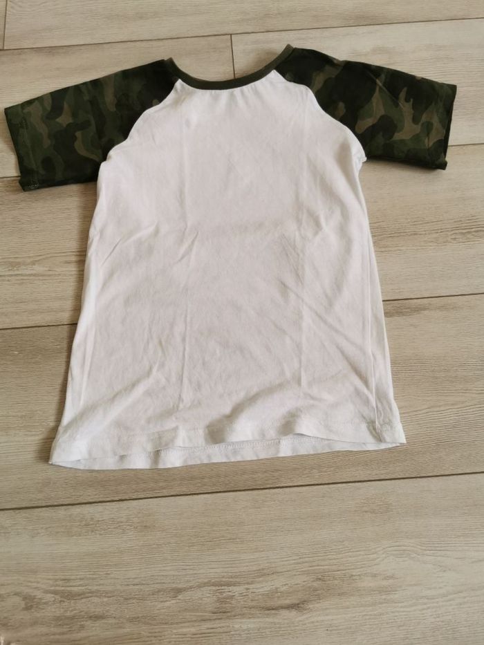 Tee shirt taille 7/8ans