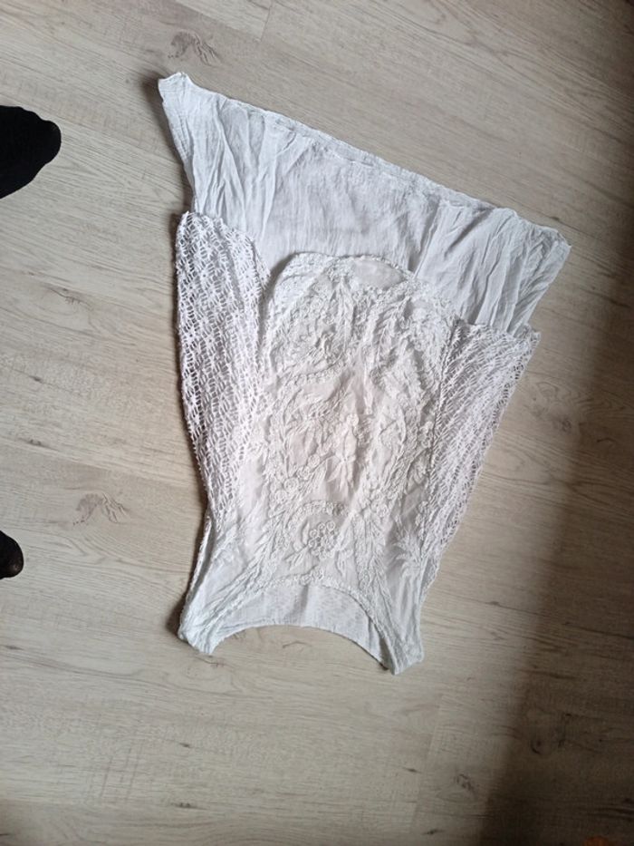 Haut débardeur blanc dentelle taille unique avec mesure parfait état - photo numéro 3