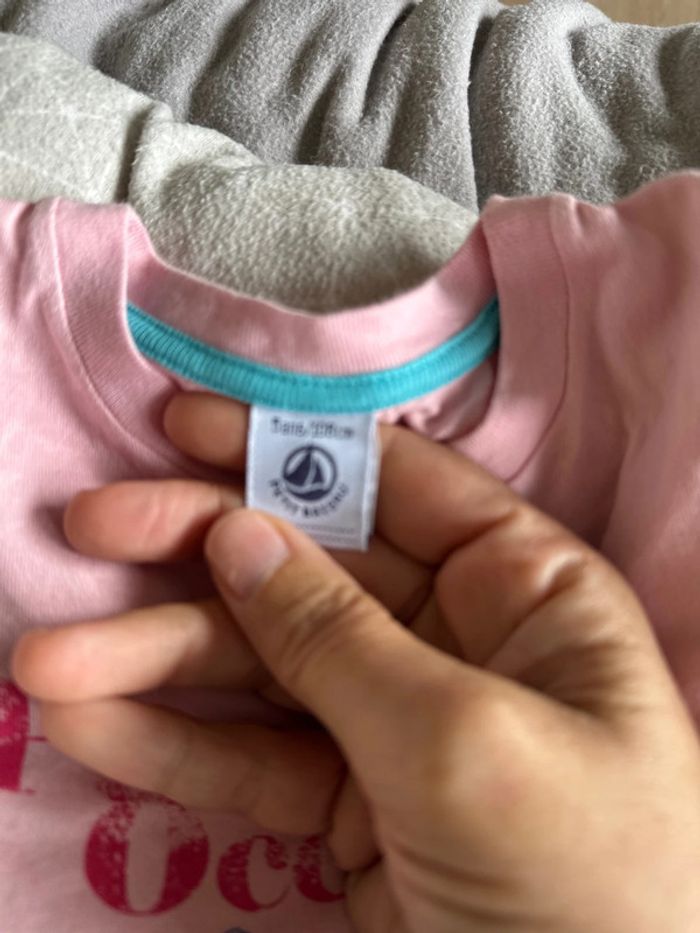 T-shirt petit bateau 5 ans - photo numéro 2