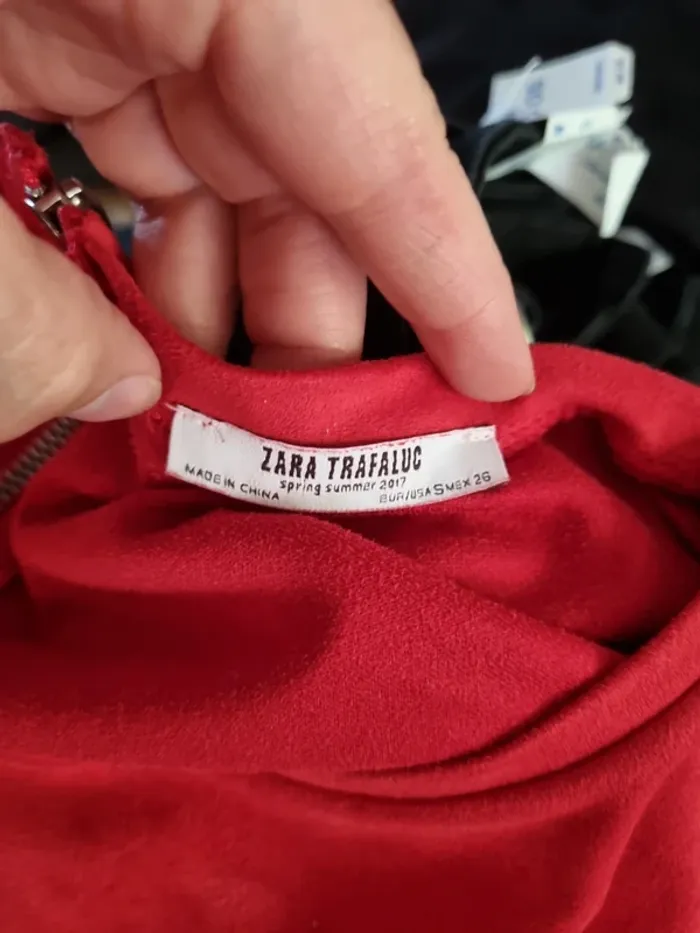 Robe Zara en suédine rouge taille S - photo numéro 4