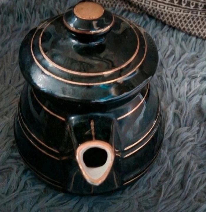 Théière vintage noir et doré - photo numéro 3