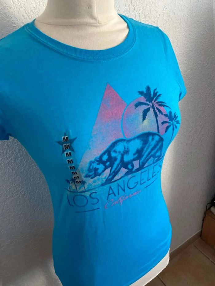 T-shirt neuf  T38 - photo numéro 4