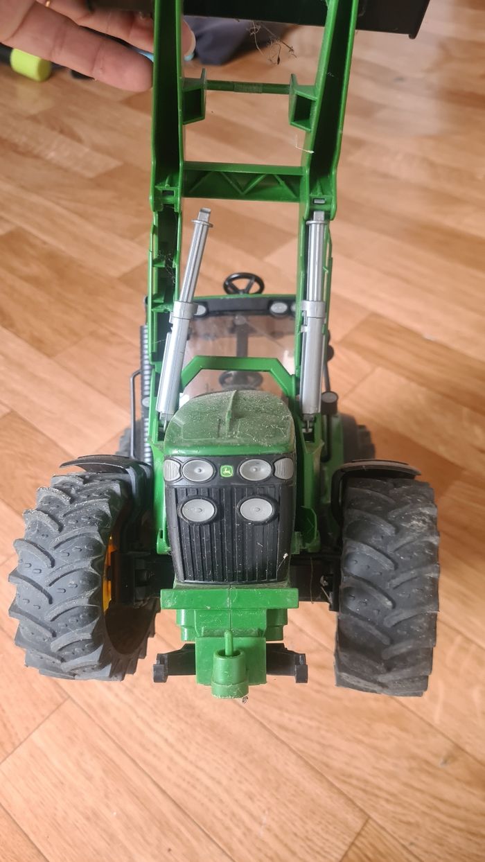 Jouet tracteur - photo numéro 2