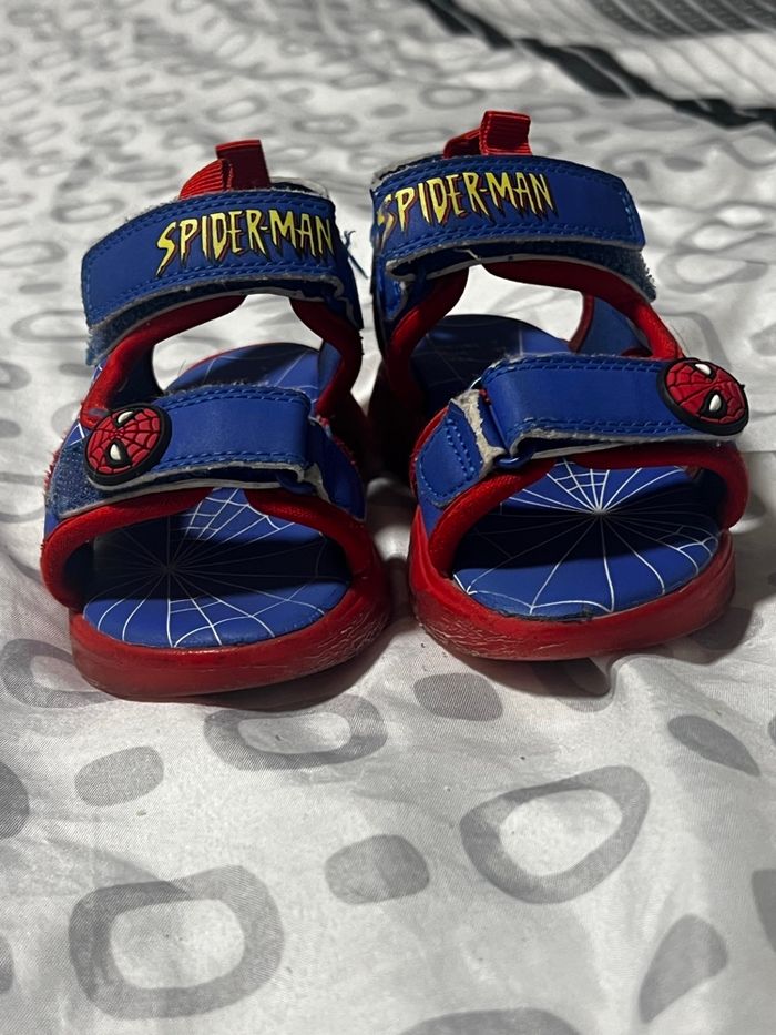 Chaussure sandale Spiderman taille 24