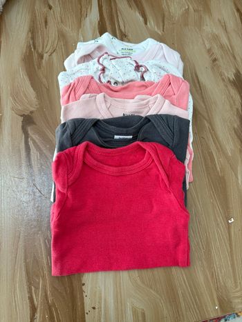 Lot 7 bodies manches longues 3 mois