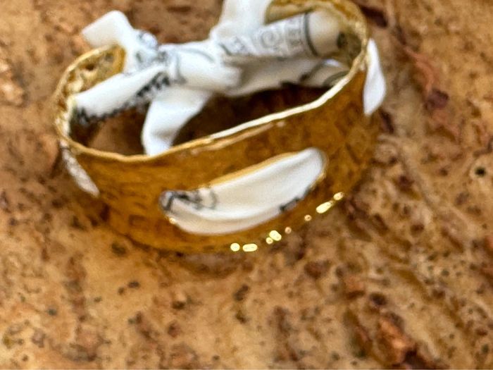 Bracelet jonc large réglable acier inoxydable or bandana traversant - photo numéro 5