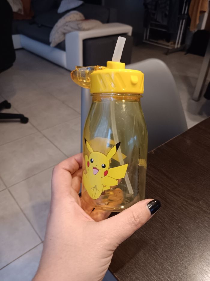 Gourde Pokemon neuve - photo numéro 2