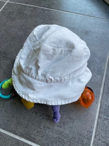 Chapeau blanc en lin clayeux 53cm