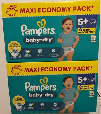 176 couches Pampers taille 5+ 