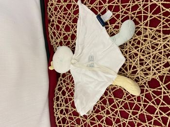 doudou plat grelot J bourget 