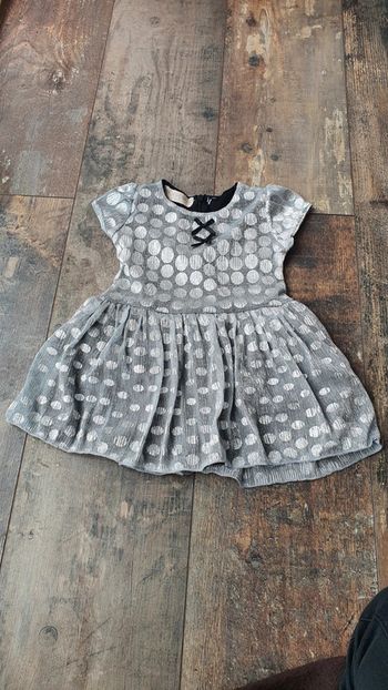 Très belle robe mes petites chéries 6 mois 68 cm en très bon état 👌