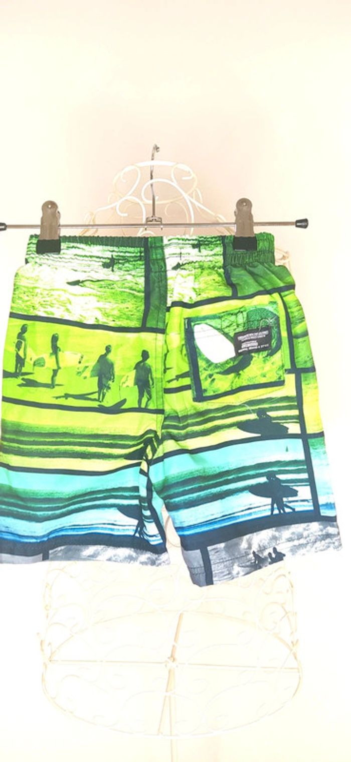 Short de plage 4 ans - photo numéro 2
