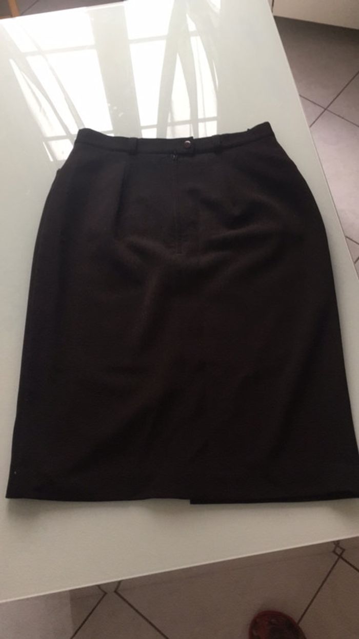 Jupe noire - photo numéro 2