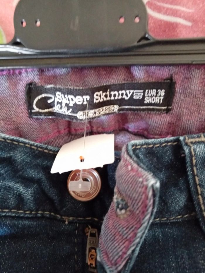 Jean 3/4 TBE Taille 36 - photo numéro 9