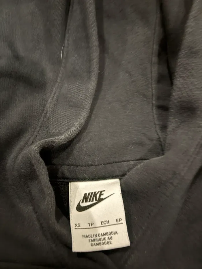 Sweat court  à capuche Nike taille xs noir - photo numéro 3