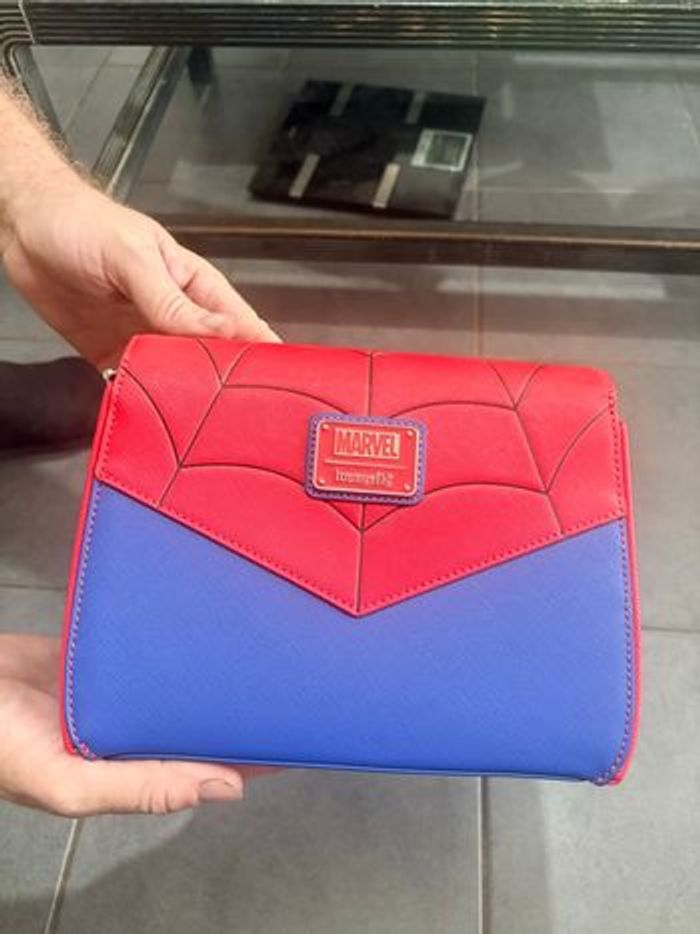 Sac loungefly Spiderman - photo numéro 6