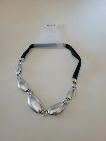 Ras du cou fantaisie