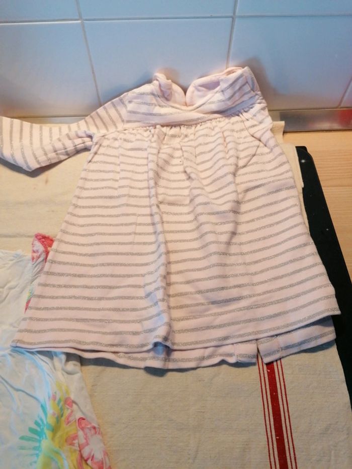 Lot de 12 vêtements fille 24 mois - photo numéro 11