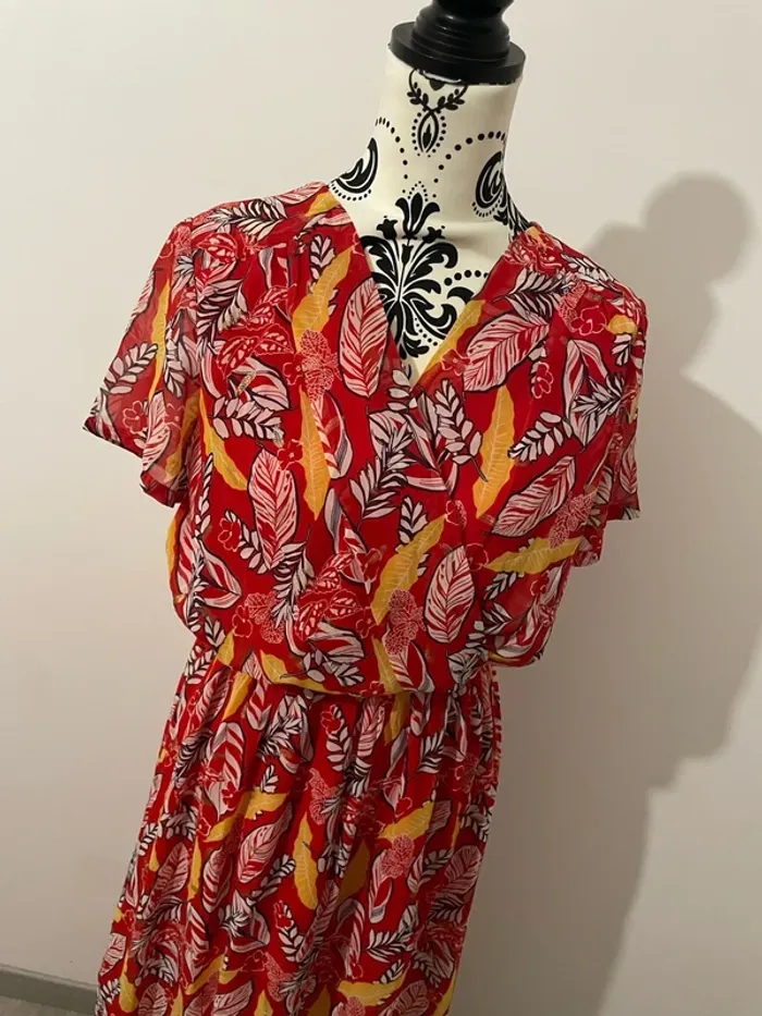 Robe longue Mod Style taille M rouge motifs multicolore - photo numéro 2