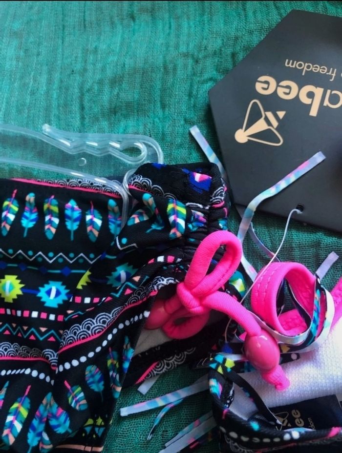 Maillot de bain 👙 2 pièces- 12 ans - photo numéro 4