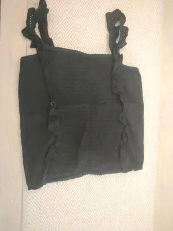 Crop top noir dentelle 14 ans smoke devant