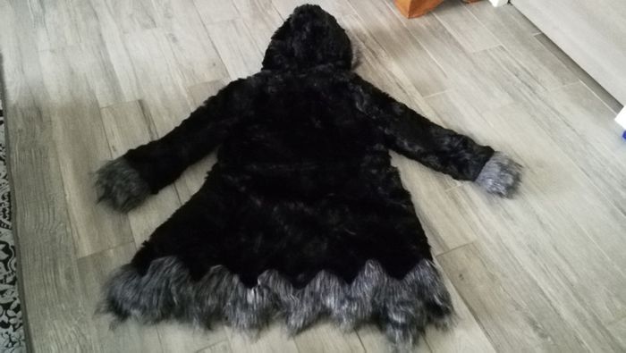 Manteau avec capuche fausse fourrure - photo numéro 2