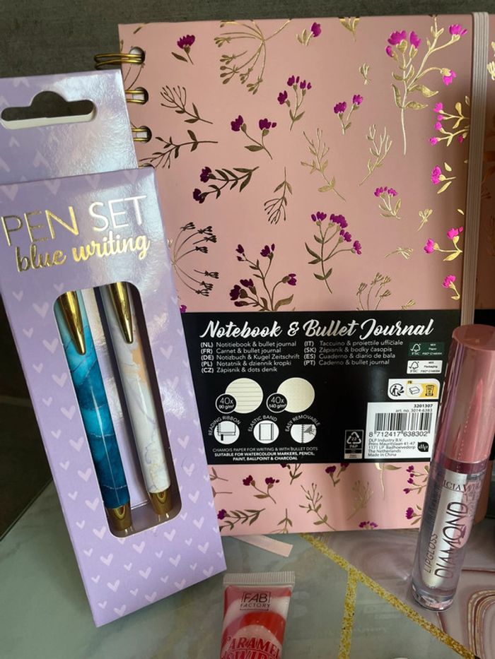 Lot accessoires pour Femme/Fille - photo numéro 2