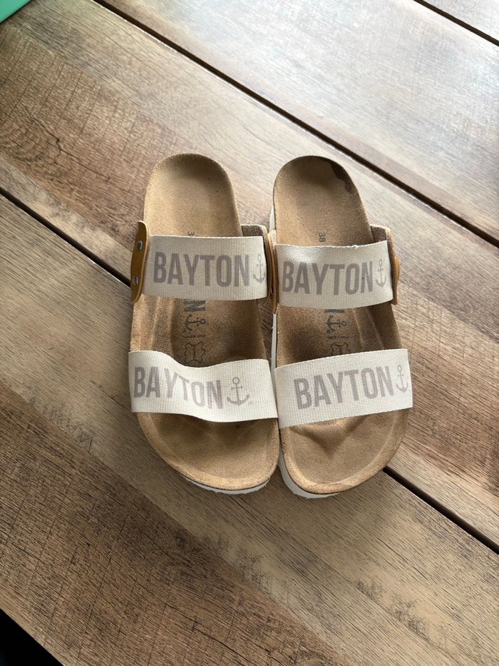 Claquettes bayton - photo numéro 1