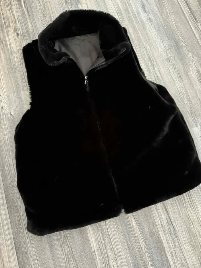 Gilet sans manches fausse fourrure TU