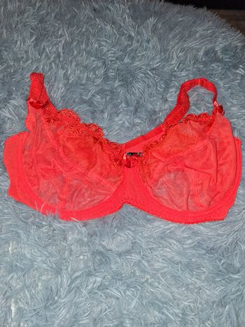 Soutien-gorge rouge