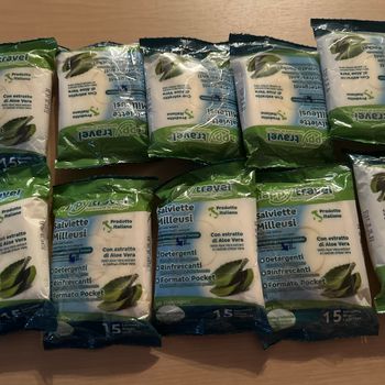 Lot de 10 paquets de lingettes aloe Vera neuf