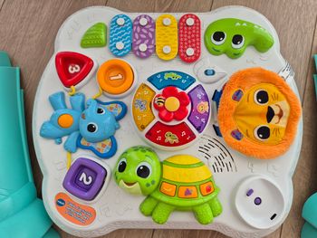 vtech Table D'activités Sensorielle des P'tits Loulous