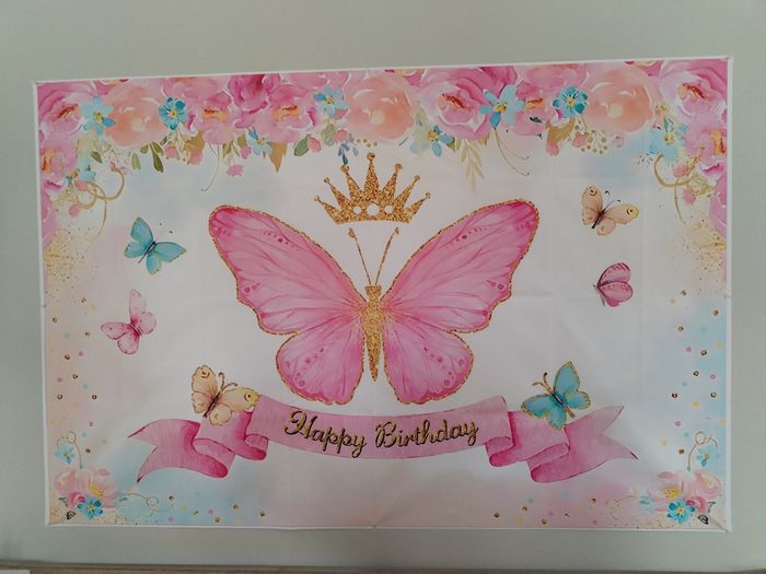 Décoration porte sujet et poster en tissus et sac à dragées