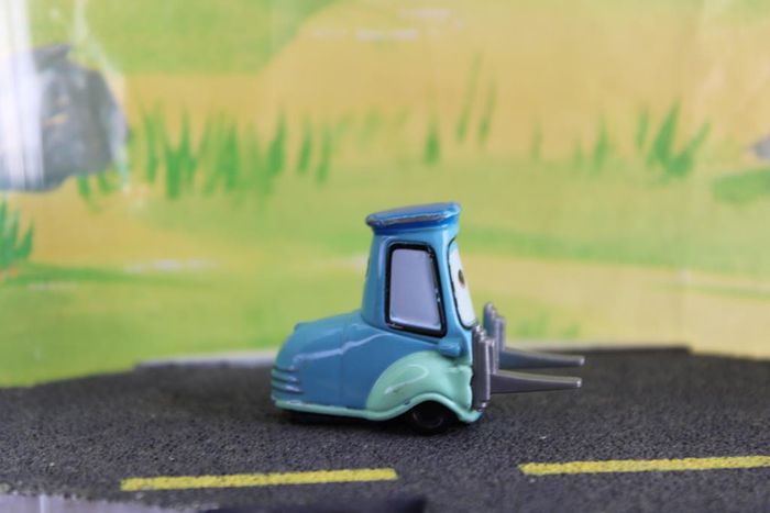 Disney Pixar cars Guido - photo numéro 6