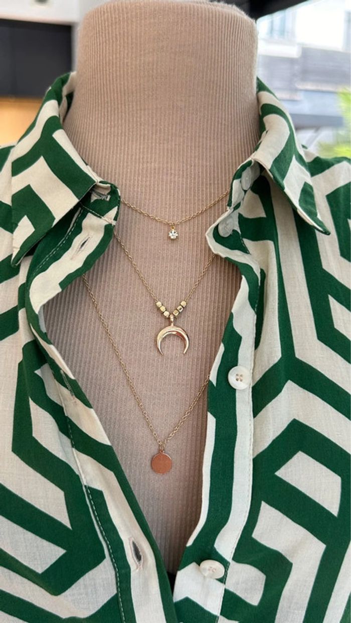 Collier 3 rangs en laiton dore avec chaînette réglable