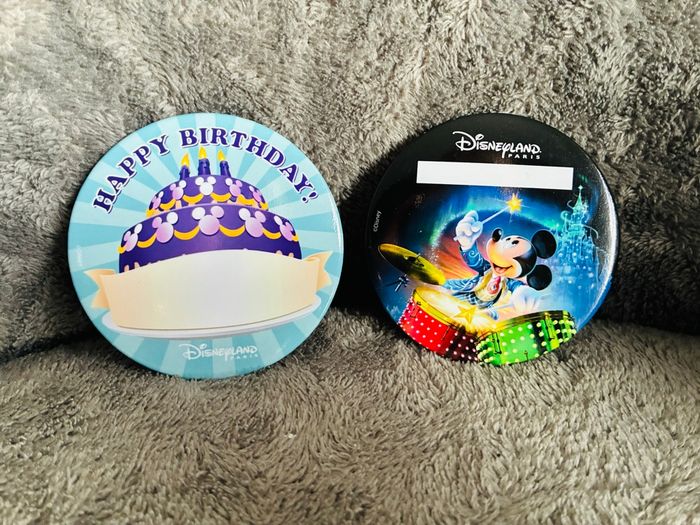 Lot badges Disneyland Paris