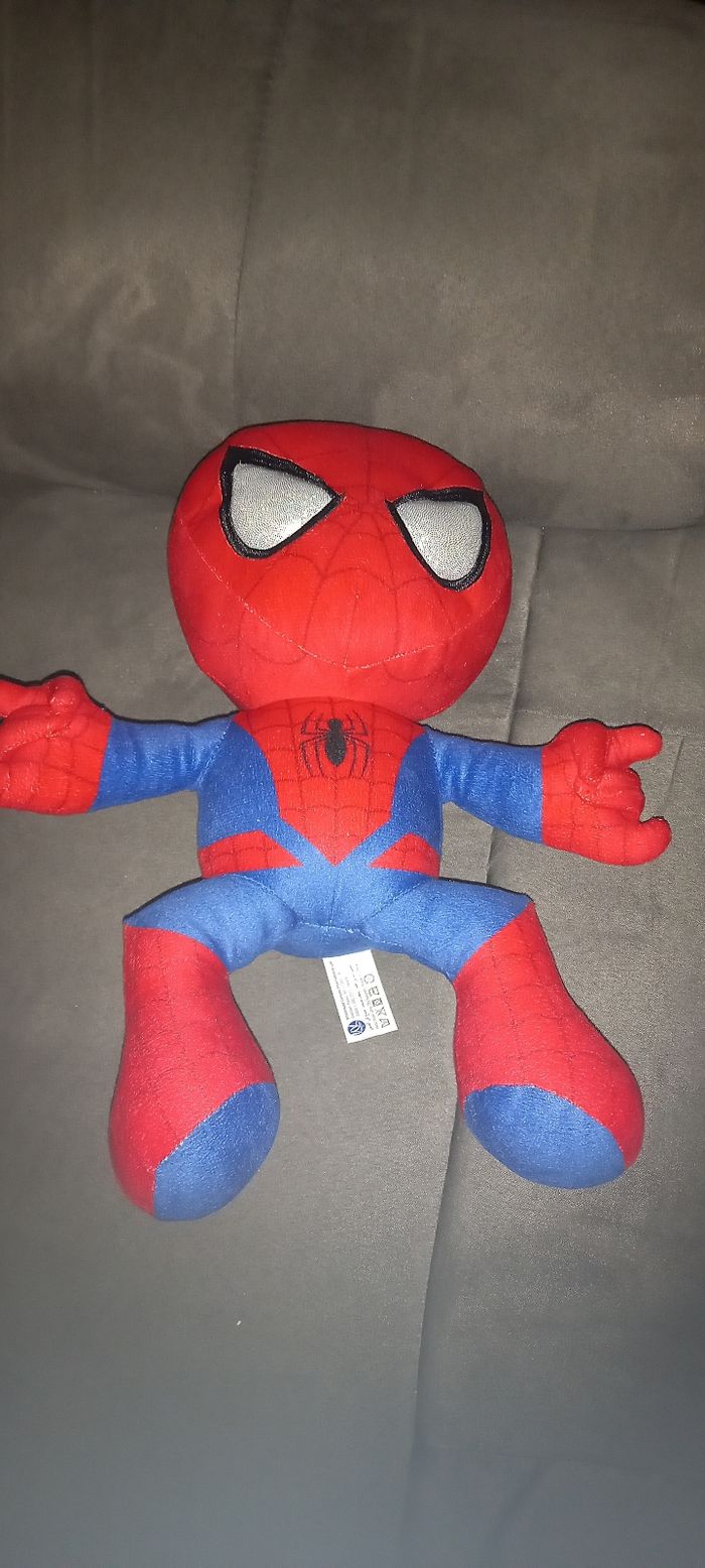 Peluche spiderman marvel - photo numéro 2